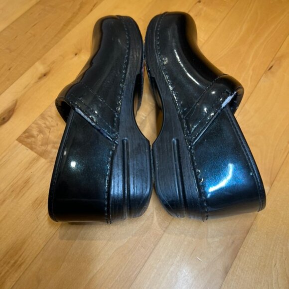 Women’s Dansko Slip-On’s - Picture 7 of 7